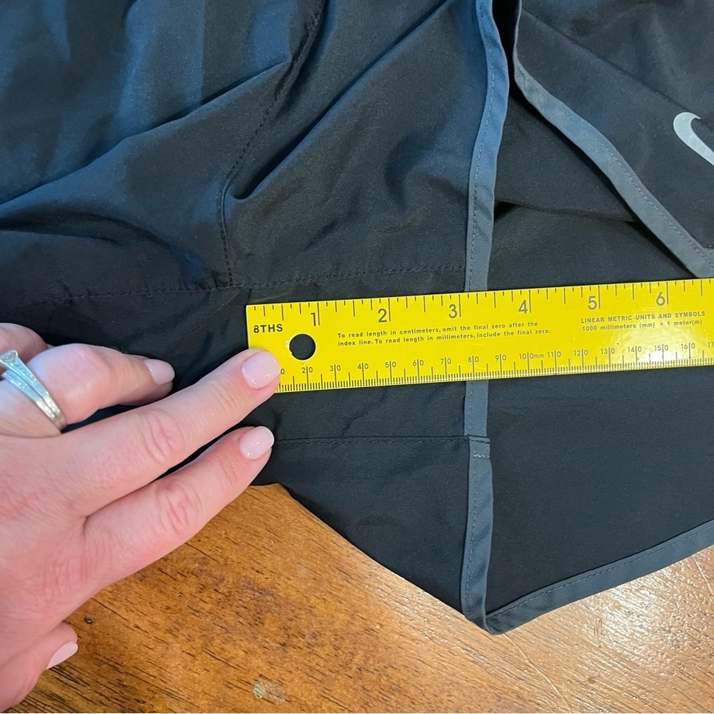 Nike Dri-FIT Black Performance Shorts women’s size small - Picture 5 of 6